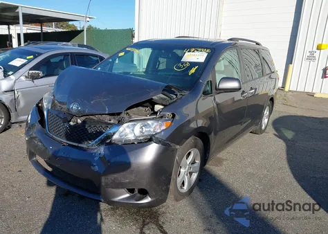 2015 Toyota Sienna Le 8 Passenger from USA, damaged, VIN 5TDKK3DC0FS671554